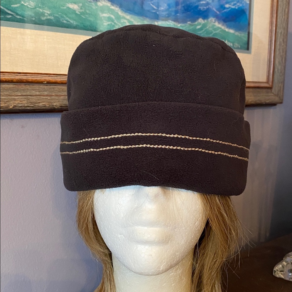 V! Black Dorfman Pacific DPC bucket style hat in pre-owned condition